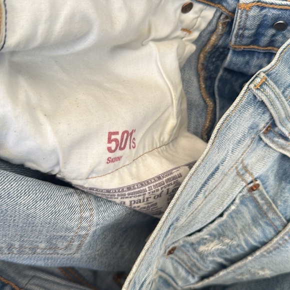 Distressed Levi’s 501 faded blue denim jeans size 31 - Picture 11 of 15